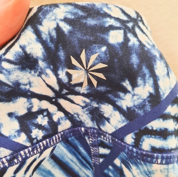 Athleta Blue Tie-Dye Multi Shorts S - Picture 7 of 7